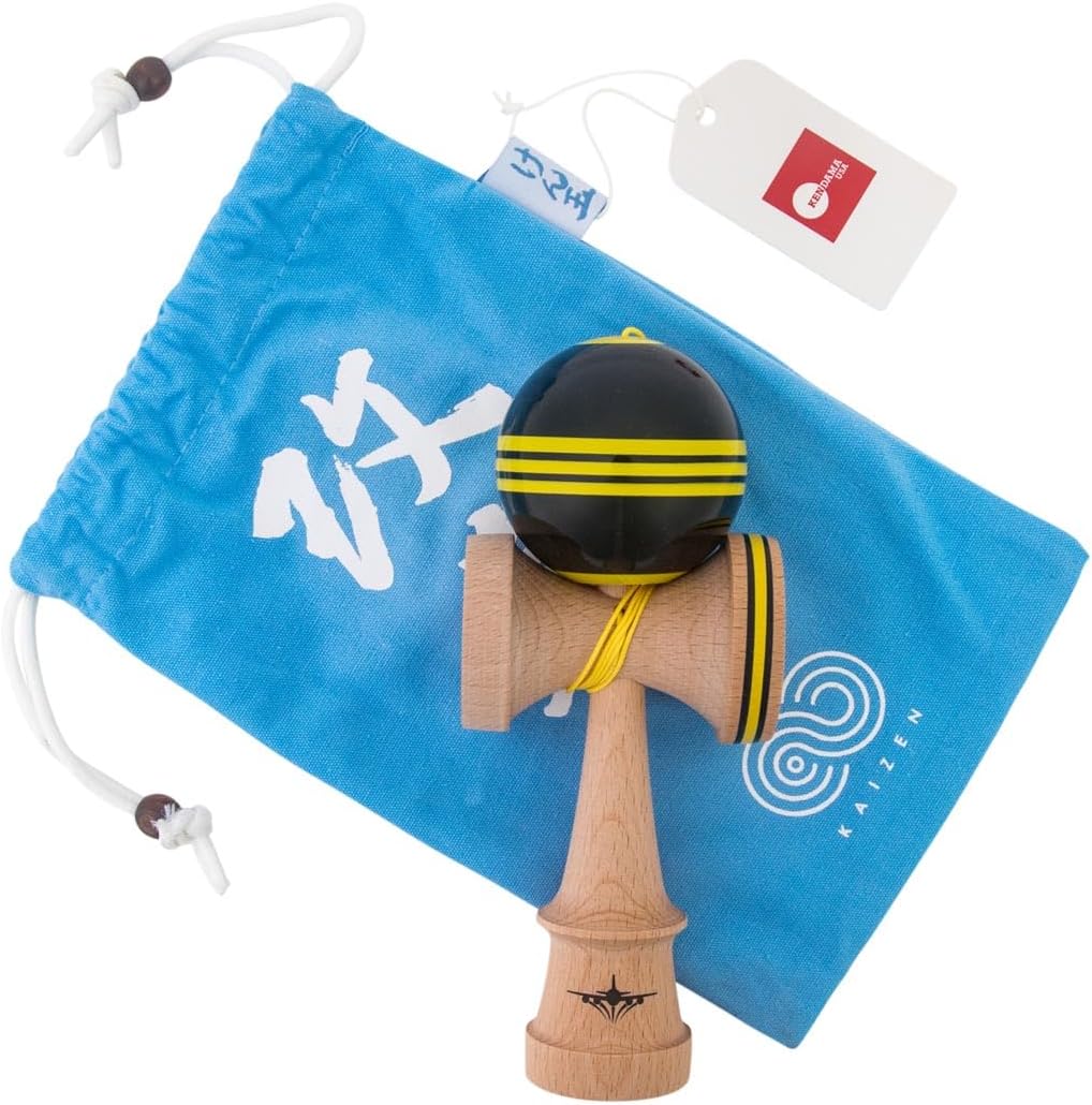 けん玉 KENDAMAUSA Kaizen Kendama ジェット シェイプ トリプル スプリット 改善 けん玉 Triple Split JET Shape (ブラックイエロー)