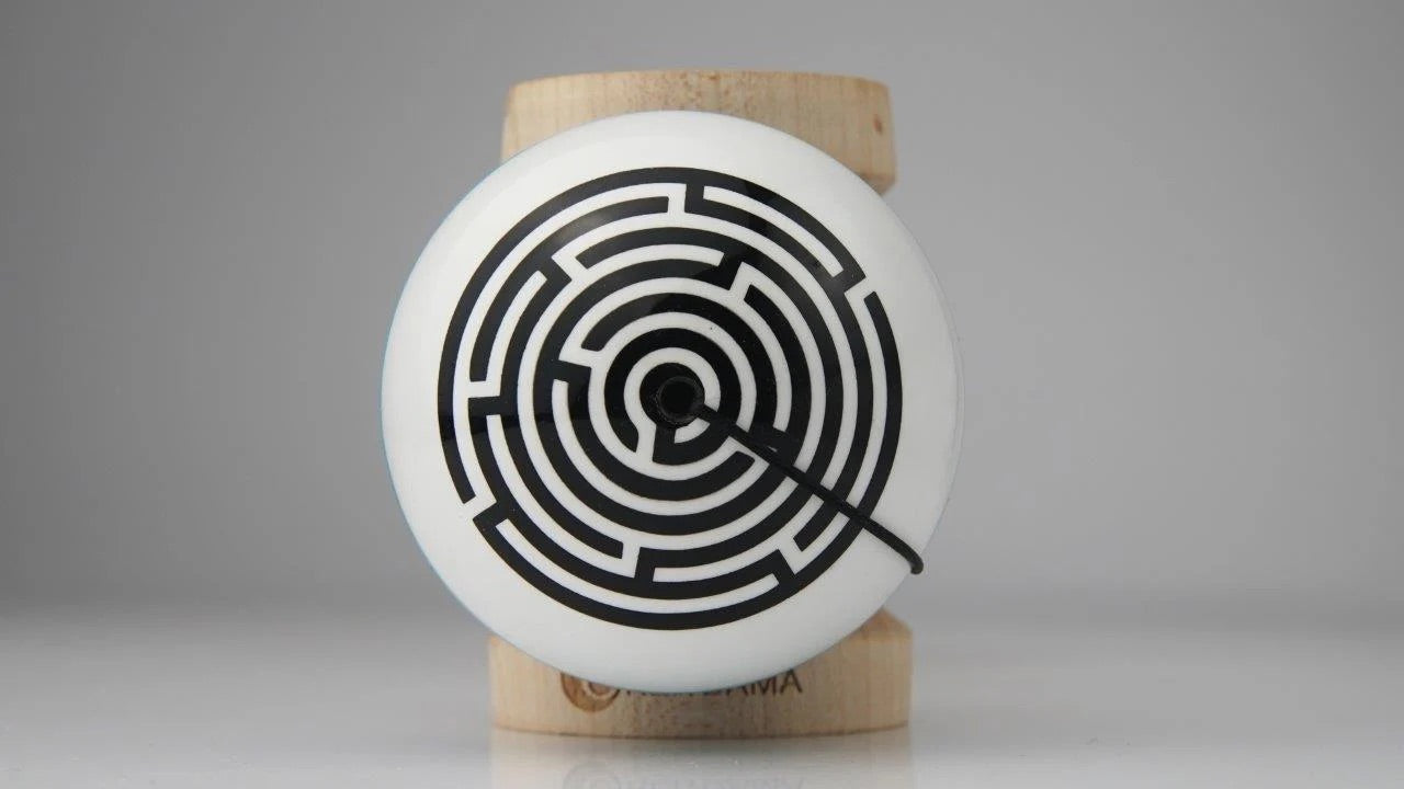 Okendama MAZE 3 - ZERO1 shape, SHTICK v2 paint OM303