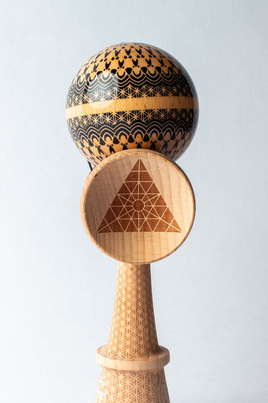 SWEETS KENDAMA  BOO JOHNSON - SACRED - LEGEND SHAPE-ANTI-SKID 2.0