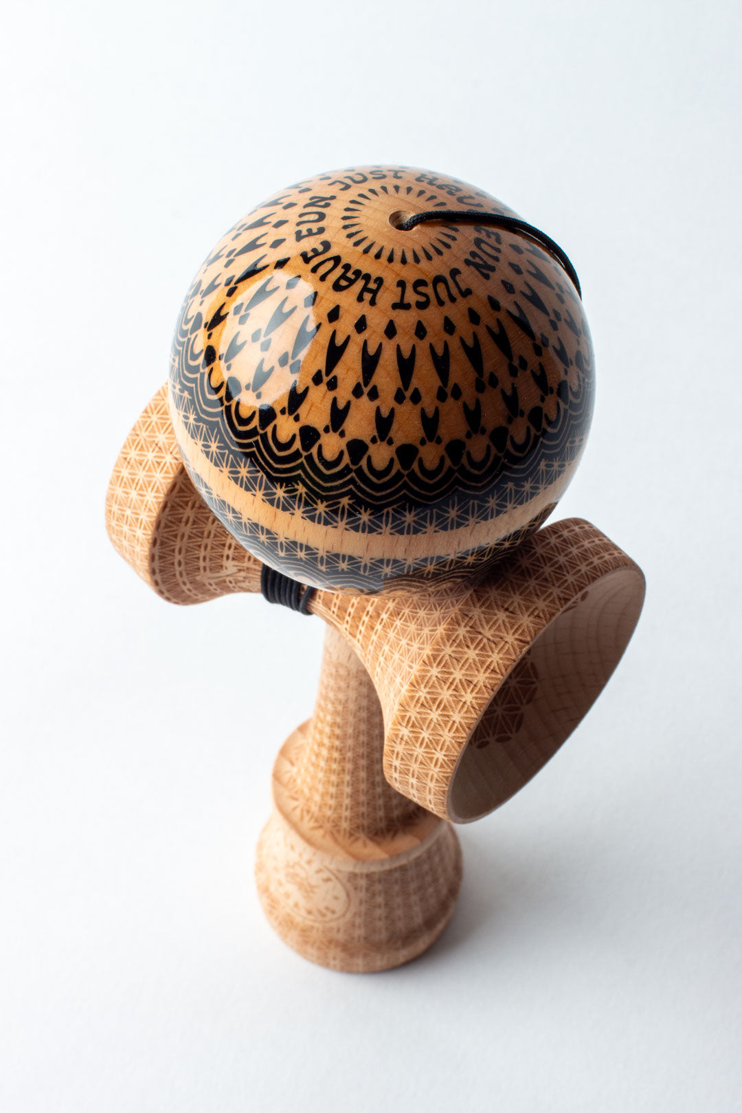 SWEETS KENDAMA BOO JOHNSON - SACRED - LEGEND SHAPE-ANTI-SKID 2.0