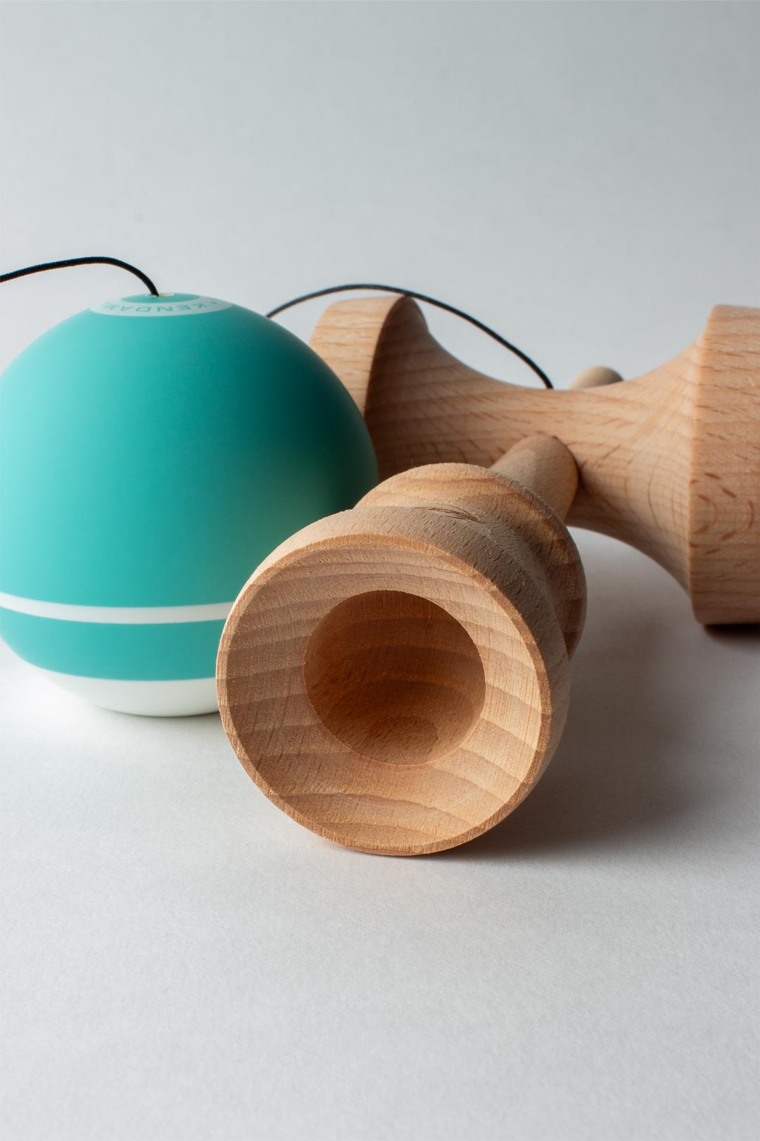 SWEETS KENDAMA  Tracker - Seafoam