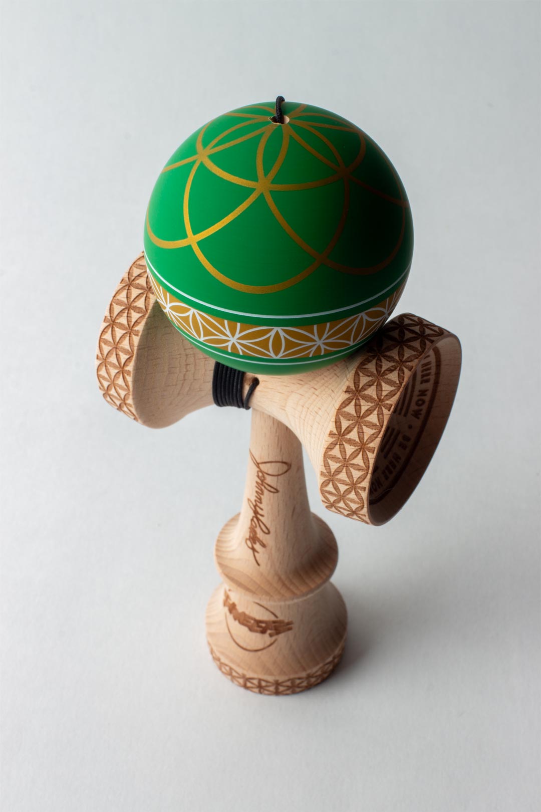 SWEETS KENDAMA Johnny Raekes V2 Antiskid Broken Shape ALL Beech