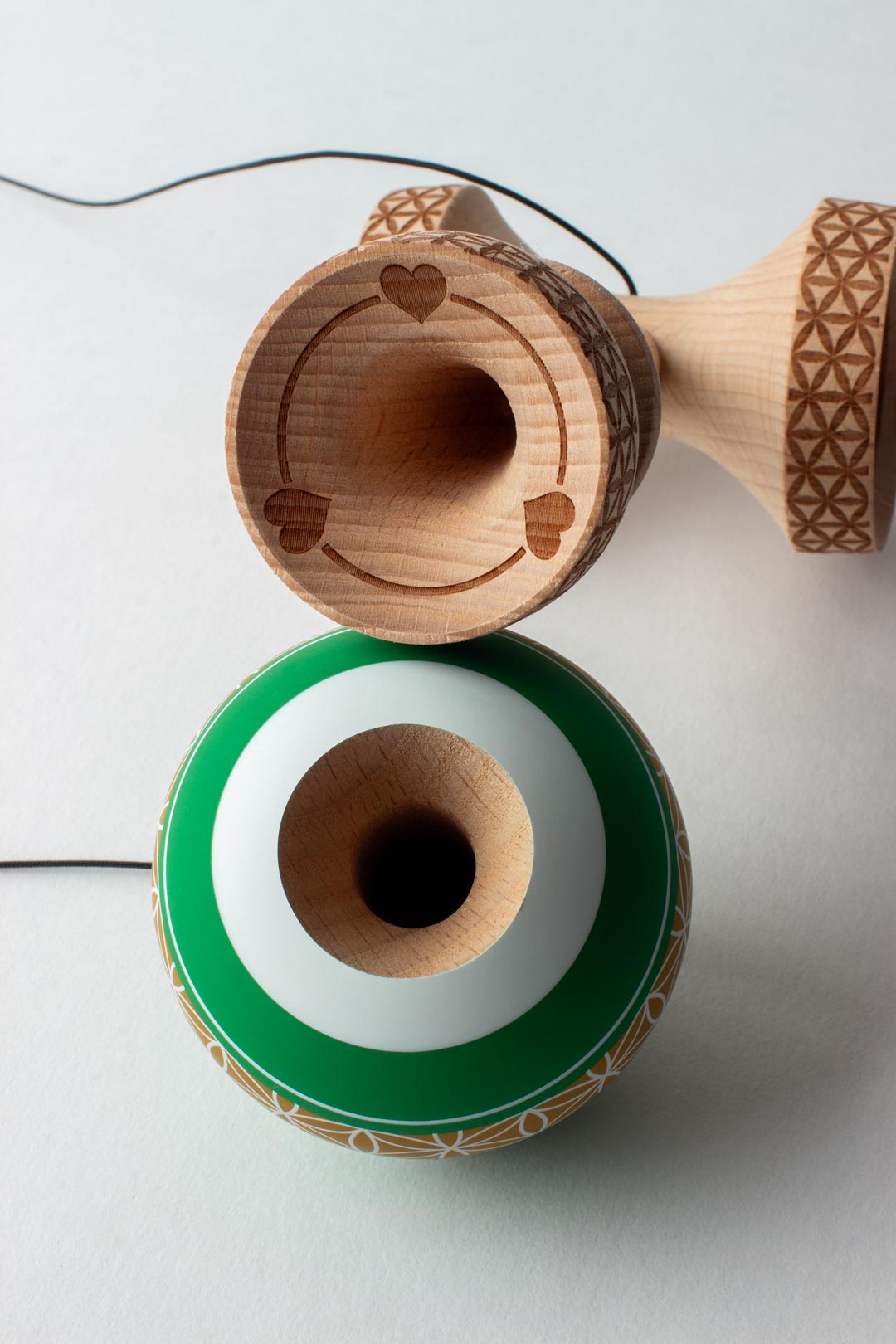 SWEETS KENDAMA Johnny Raekes V2 Antiskid Broken Shape ALL Beech