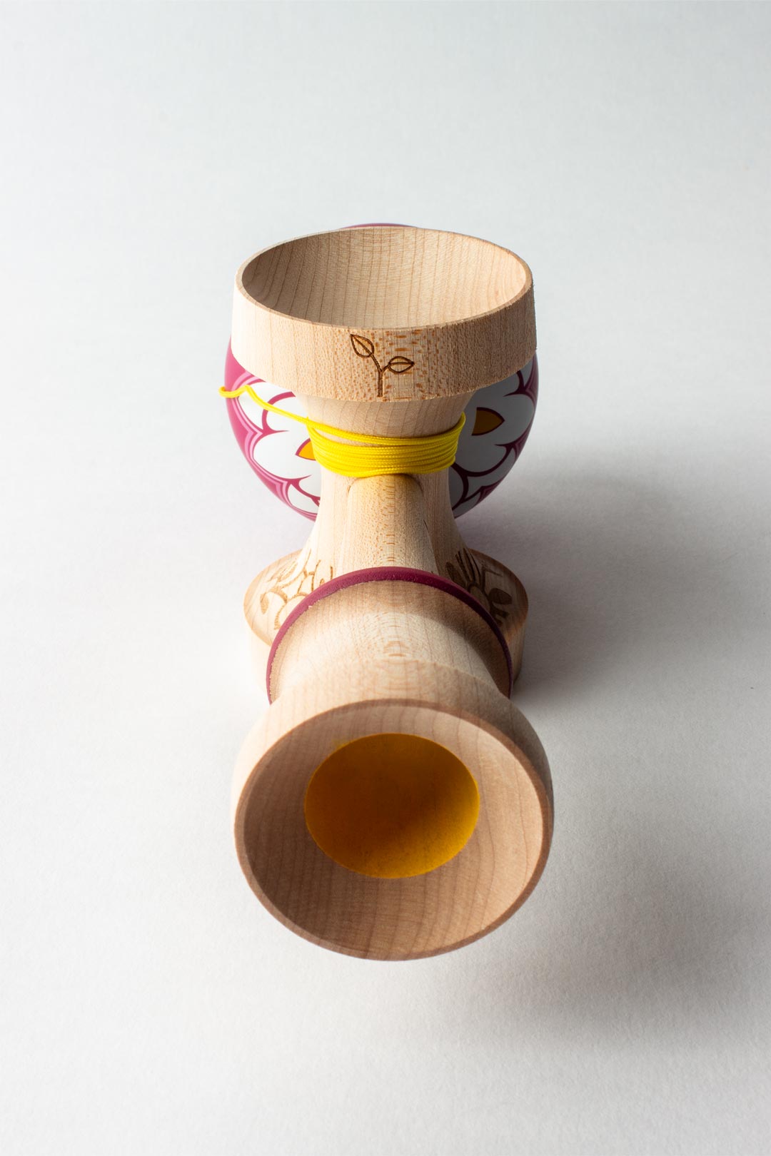 SWEETS KENDAMA NONOKA - PRO MODEL V2 BROKEN SHAPE ANTI SKID