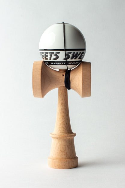 SWEETS KENDAMA STARTER WHITE