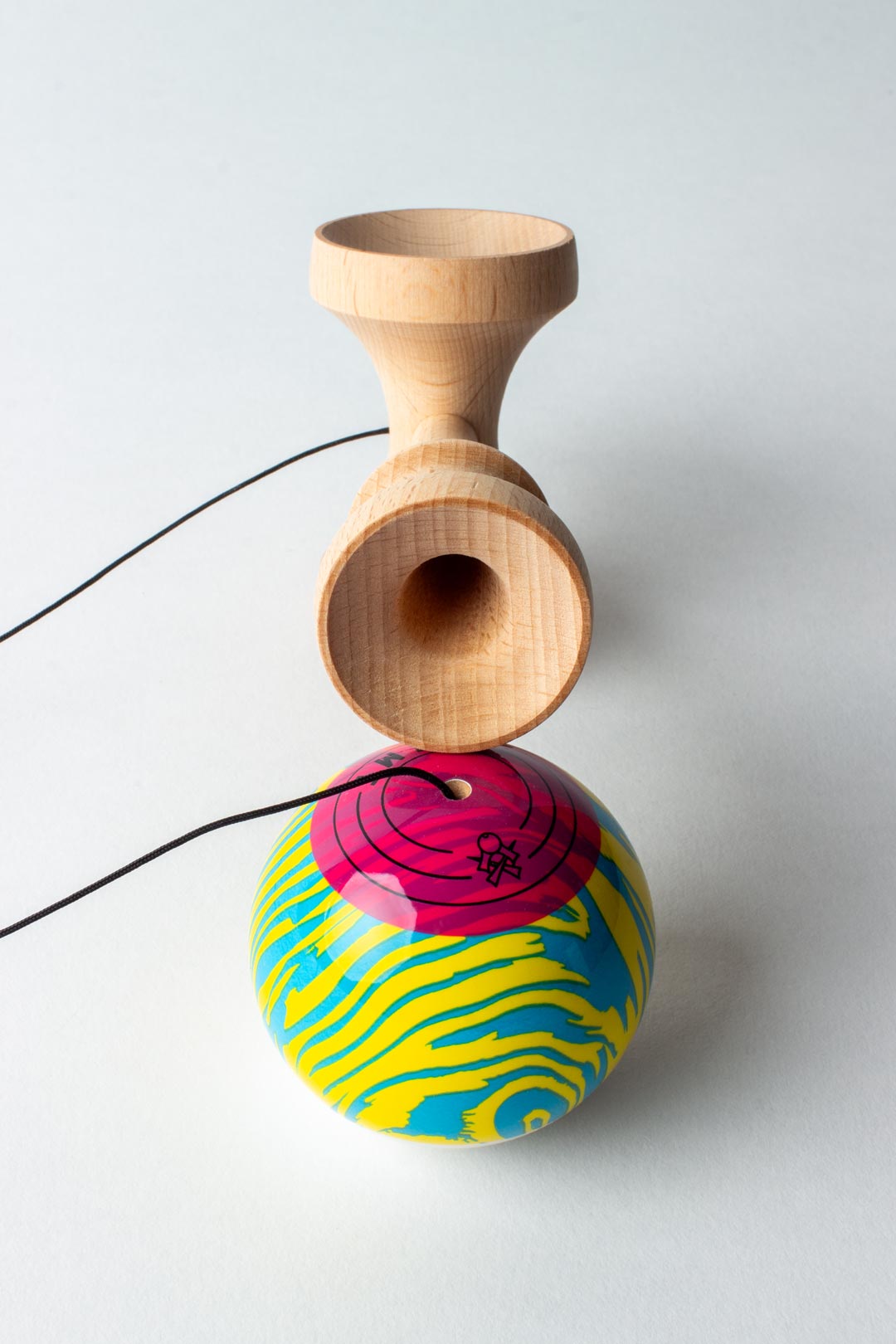 SWEETS KENDAMA Grain Split - CMYK