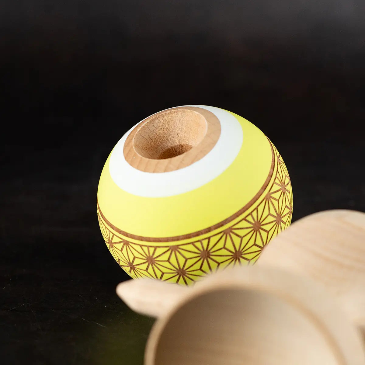 Israel Yellow-Lime ASANOHA Kendama